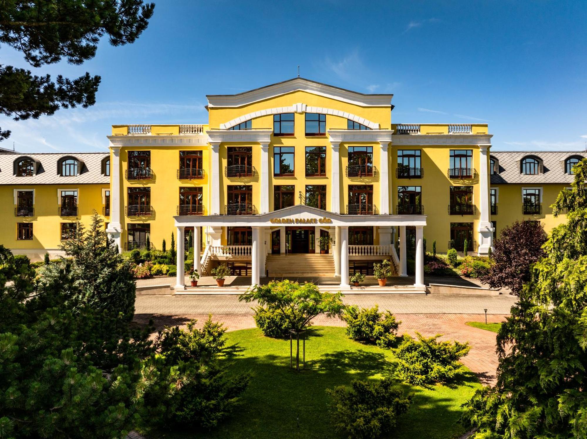 Hotel Golden Palace Гёд Экстерьер фото